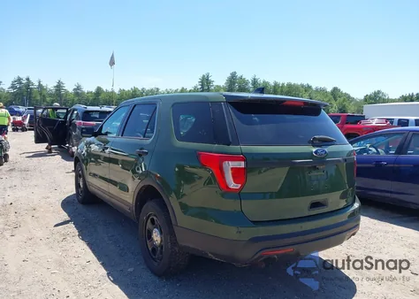 2016 Ford Police Interceptor z USA, uszkodzony, nr VIN 1FM5K8AT5GGC07746